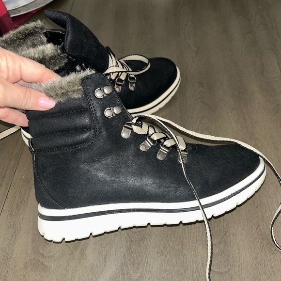 CLIFFS by WHITE MOUNTAIN Women's Black Fabric Hallett Lace-Up Snow Boot - Picture 4 of 5